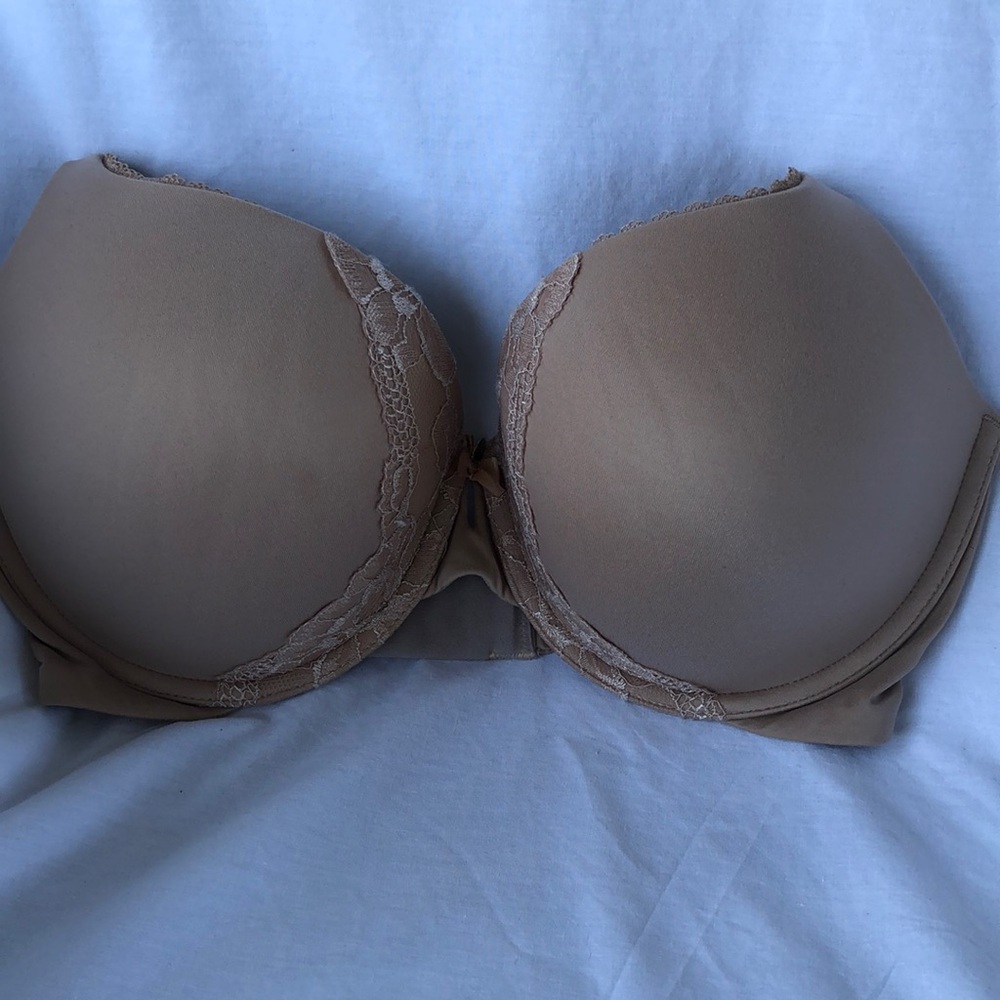 Victoria’s Secret Body by Victoria’s Secret perfect coverage tan bra - Picture 2 of 10